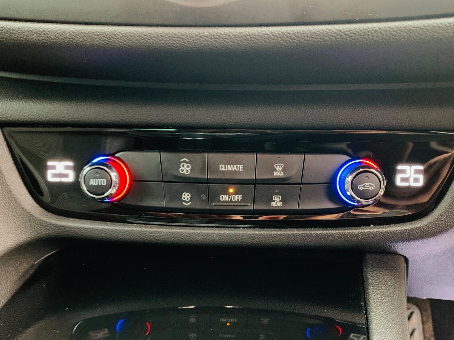 Used Vauxhall Insignia 2018 for sale - 77427578: Photo 31