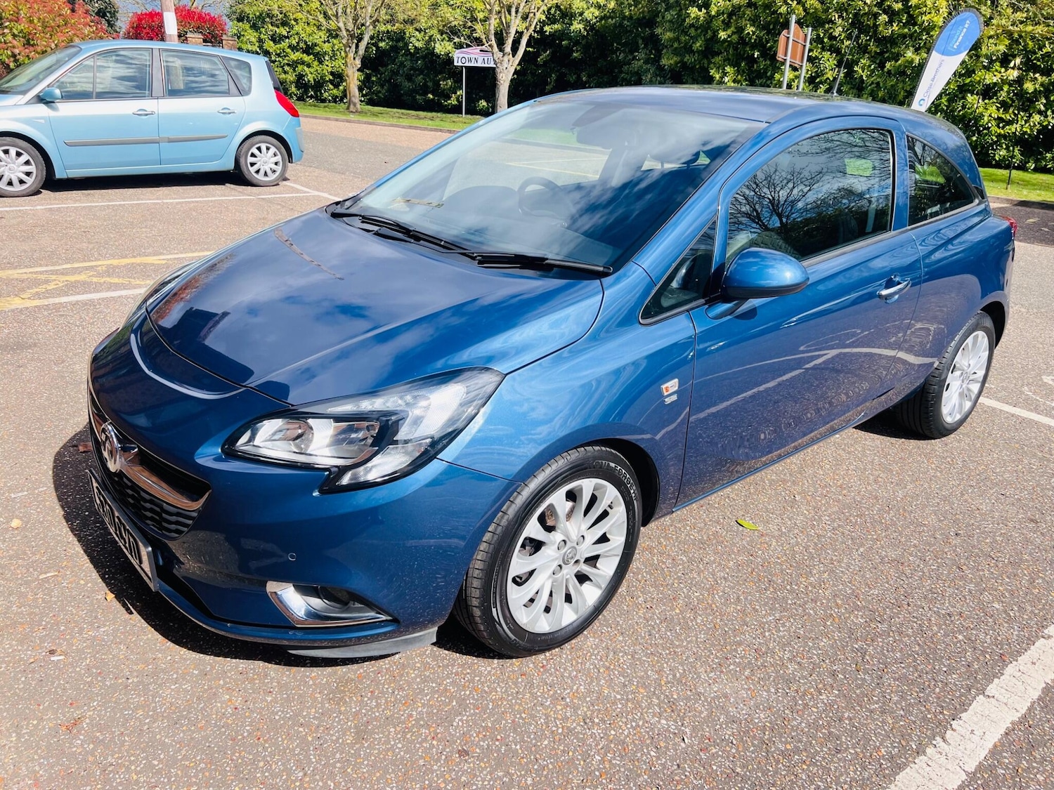 Used Vauxhall Corsa 2015 for sale - 78058345: Photo 2