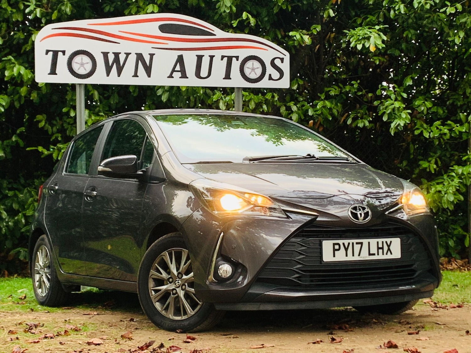Used Toyota Yaris 2017 for sale - 76988141: Photo 1