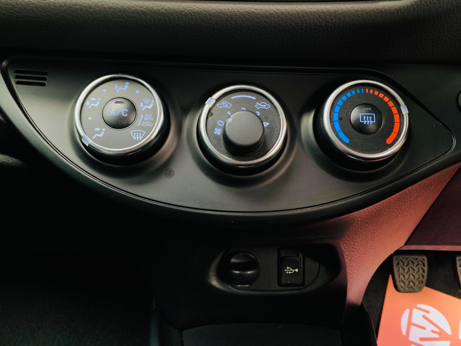 Used Toyota Yaris 2017 for sale - 76988141: Photo 19