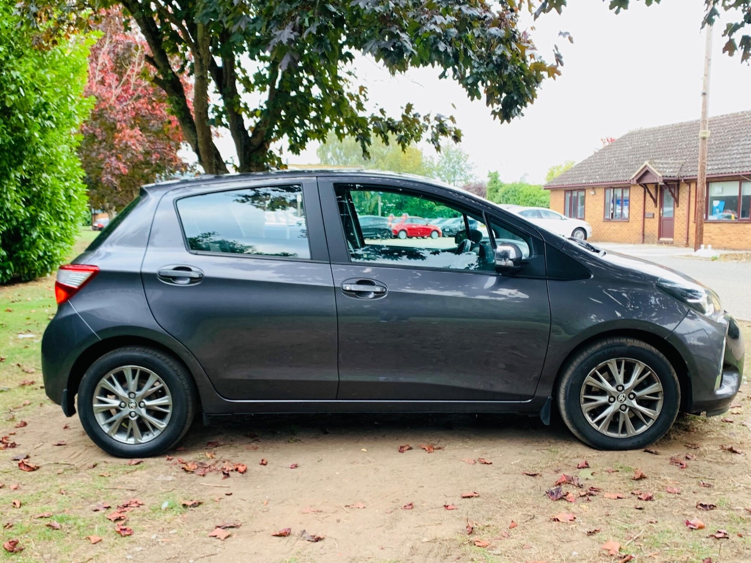 Used Toyota Yaris 2017 for sale - 76988141: Photo 27