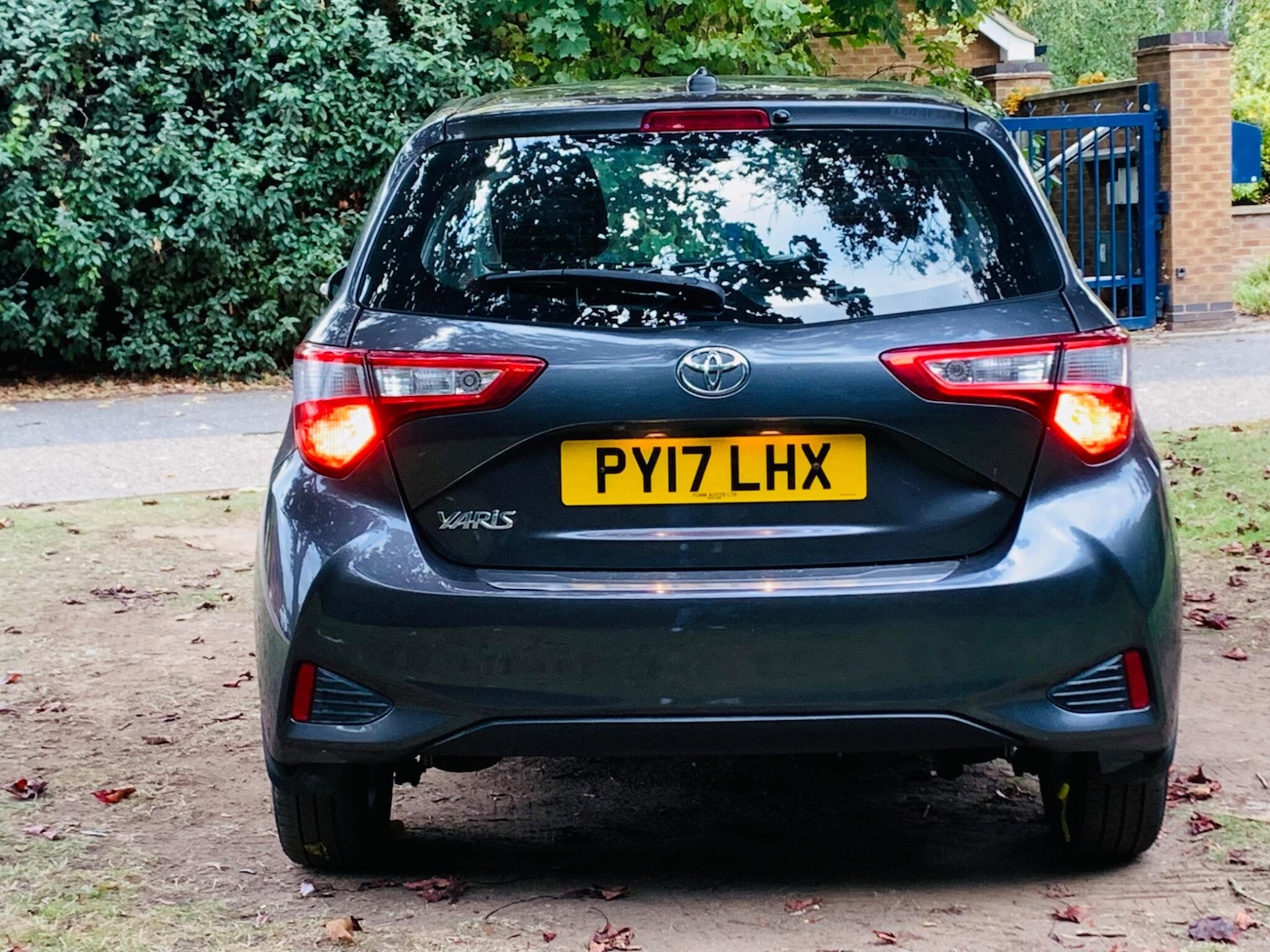 Used Toyota Yaris 2017 for sale - 76988141: Photo 29