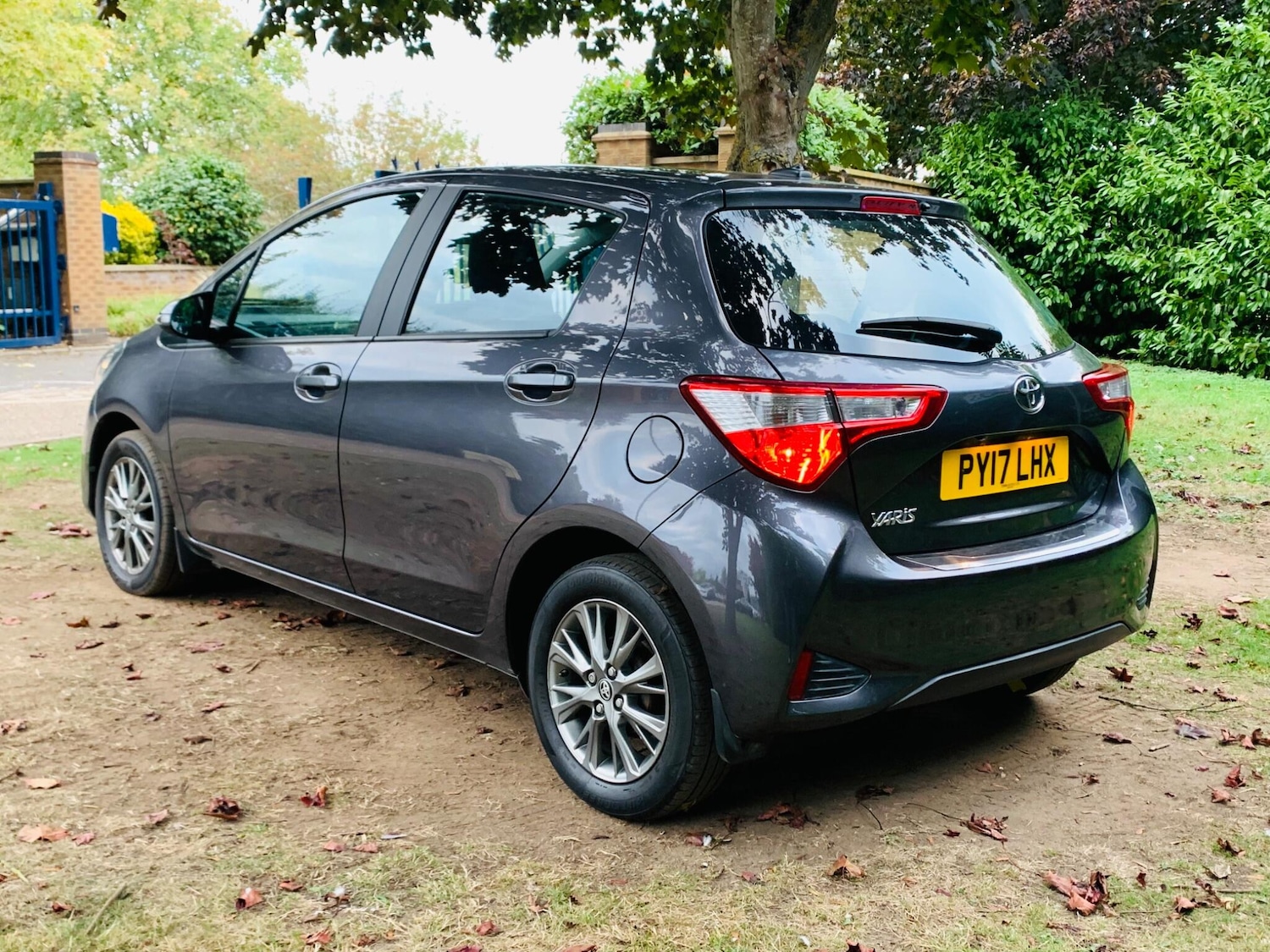Used Toyota Yaris 2017 for sale - 76988141: Photo 30