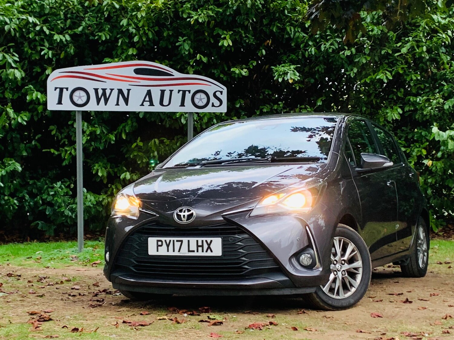 Used Toyota Yaris 2017 for sale - 76988141: Photo 41