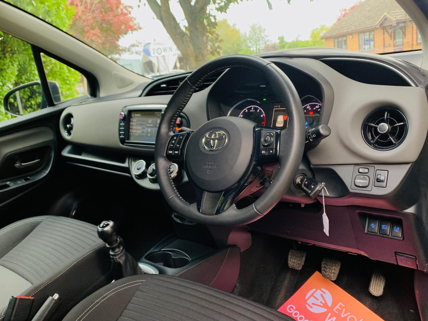 Used Toyota Yaris 2017 for sale - 76988141: Photo 7