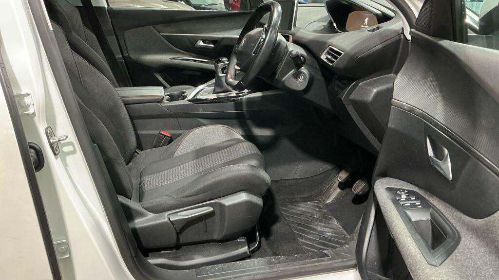 Used Peugeot 3008 2018 for sale - 77074886: Photo 14