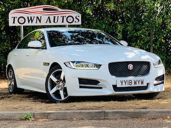 Used Jaguar XE 2018 for sale - 79848366: Photo