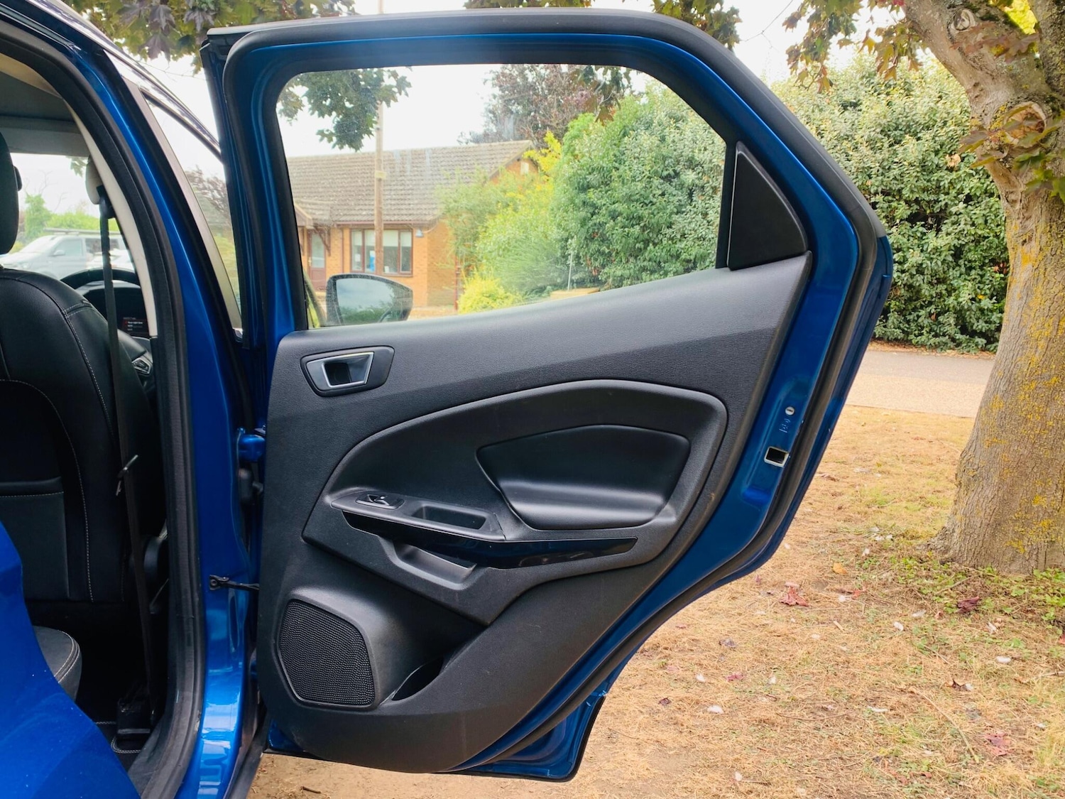 Vehicle 28