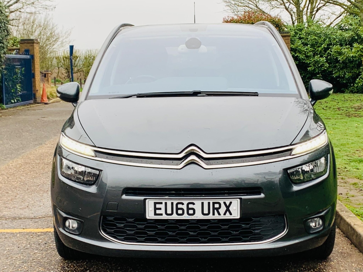 Used Citroen Grand C4 Picasso 2016 for sale - 77387059: Photo 2