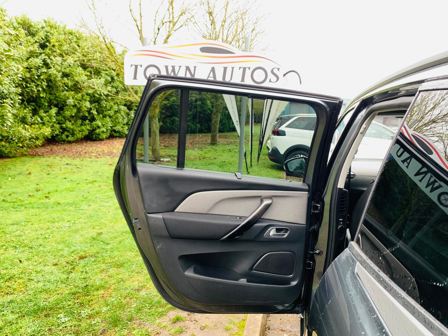 Used Citroen Grand C4 Picasso 2016 for sale - 77387059: Photo 37