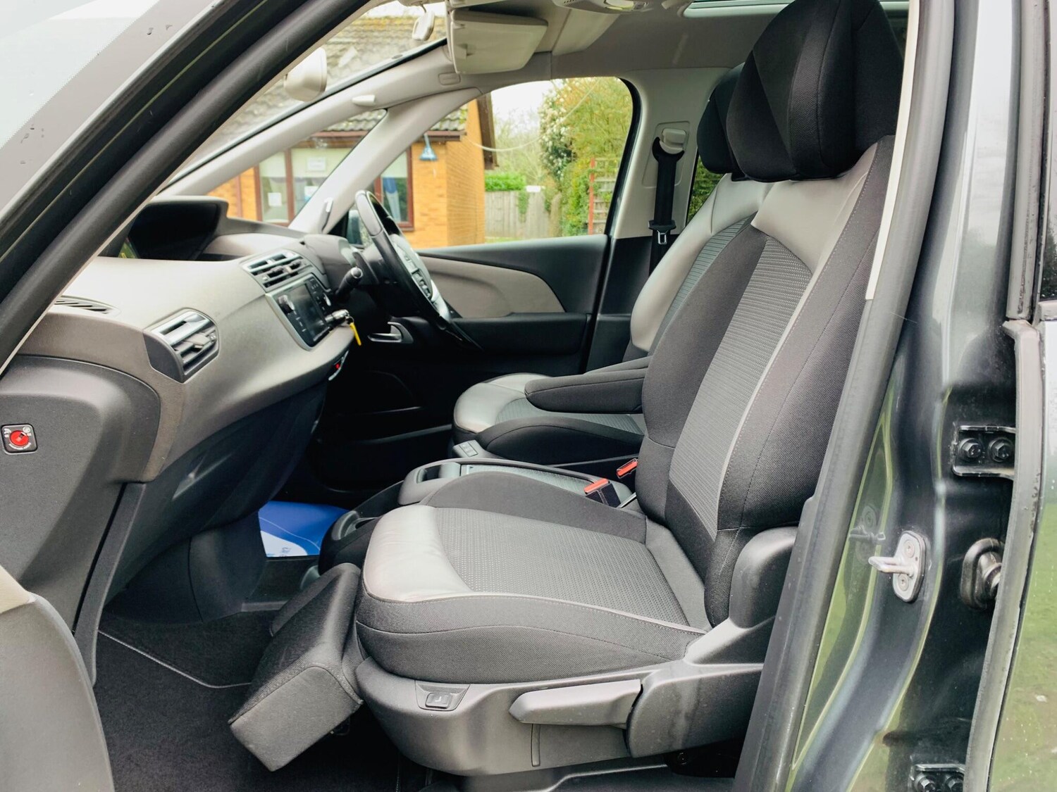 Used Citroen Grand C4 Picasso 2016 for sale - 77387059: Photo 42