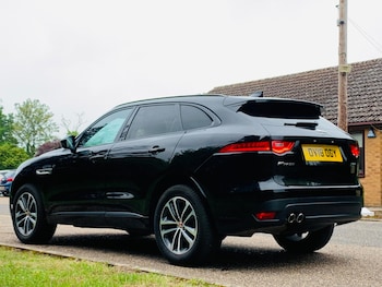 Used Jaguar F-Pace 2018 for sale - 78830365: Photo