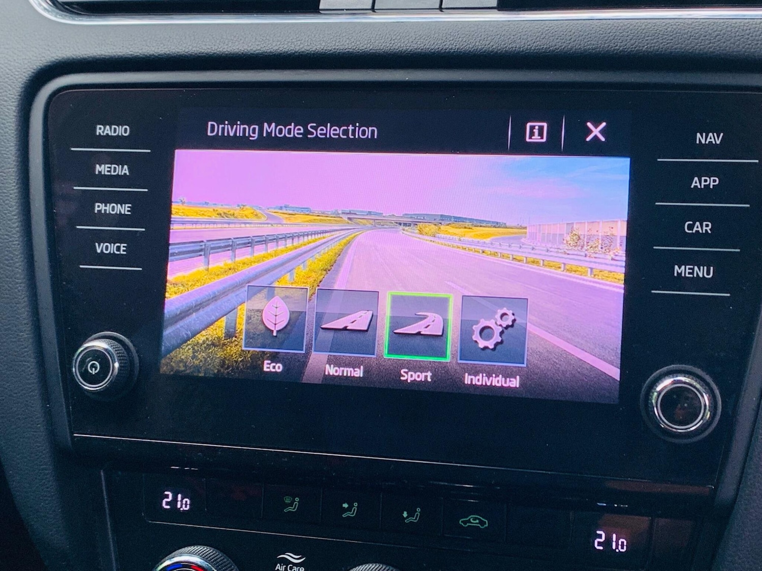 Used Skoda Octavia 2018 for sale - 75780898: Photo 40