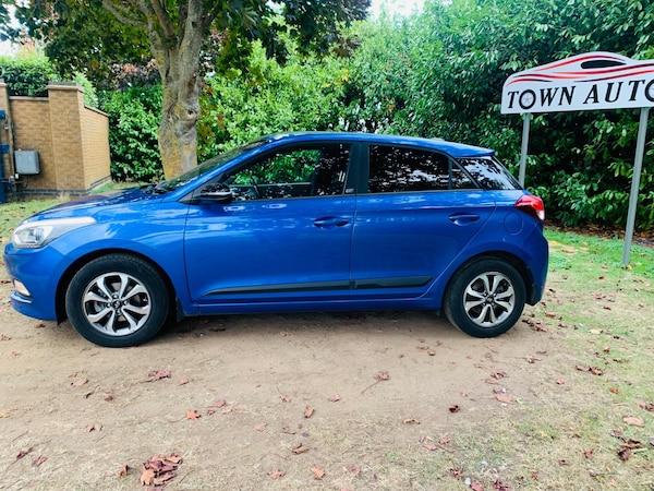 Used Hyundai i20 2018 for sale - 76012394: Photo 31