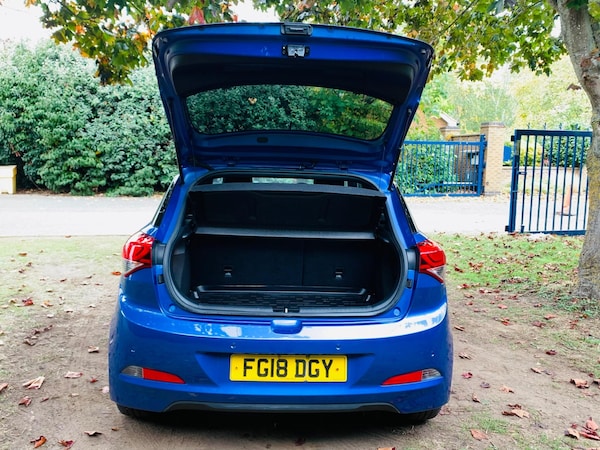 Used Hyundai i20 2018 for sale - 76012394: Photo 32