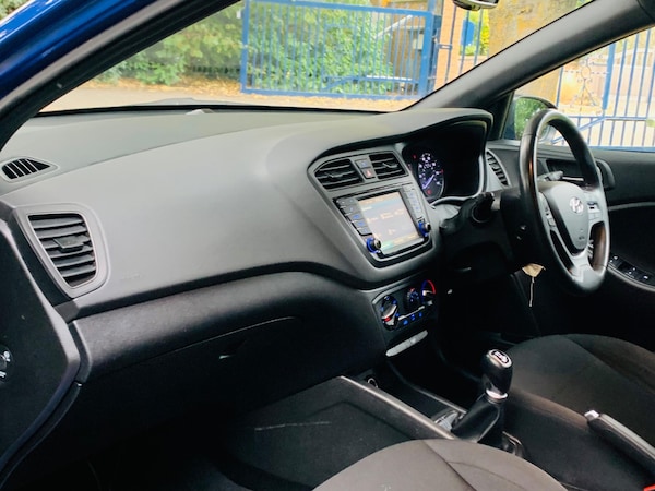 Used Hyundai i20 2018 for sale - 76012394: Photo 34