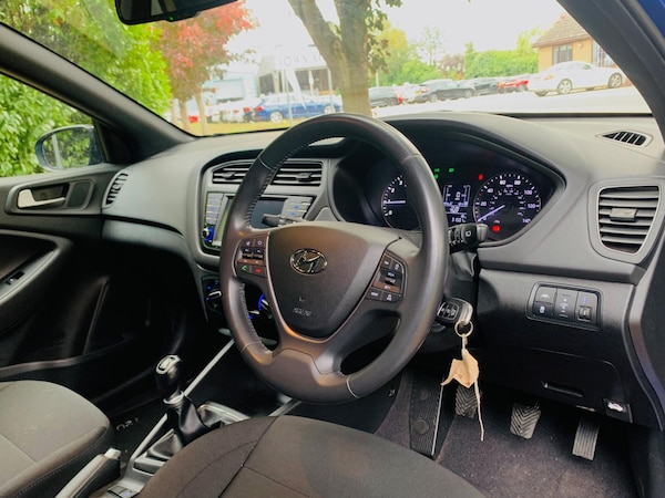 Used Hyundai i20 2018 for sale - 76012394: Photo 9