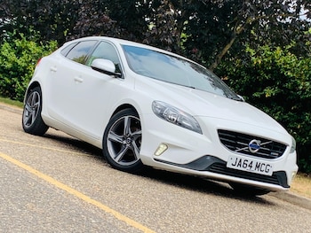 Used Volvo V40 2014 for sale - 79510420: Photo