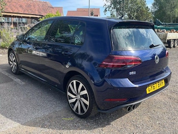 Used Volkswagen Golf 2017 for sale - 75857772: Photo