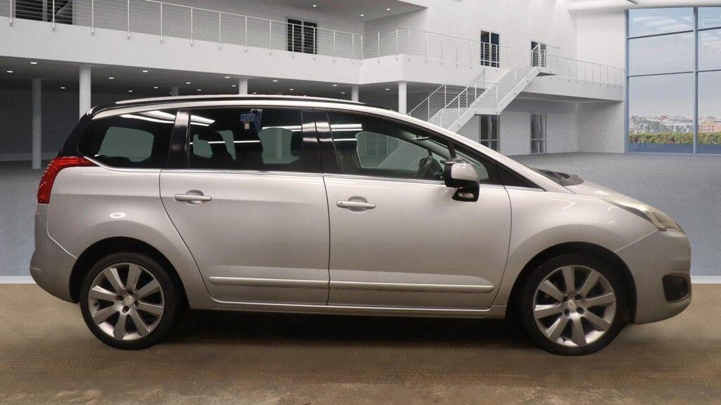 Used Peugeot 5008 2016 for sale - 76991050: Photo 11