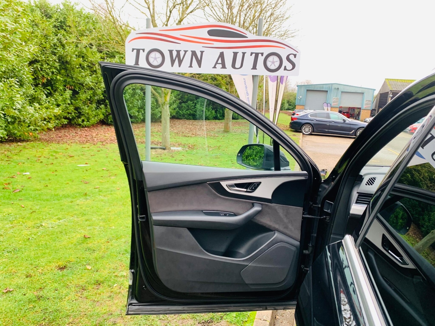 Used Audi Q7 2018 for sale - 77377234: Photo 46