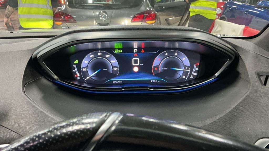 Used Peugeot 3008 2019 for sale - 76744833: Photo 10