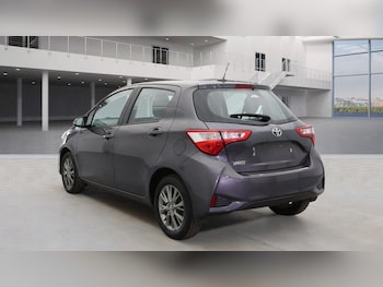 Used Toyota Yaris 2017 for sale - 75977975: Photo