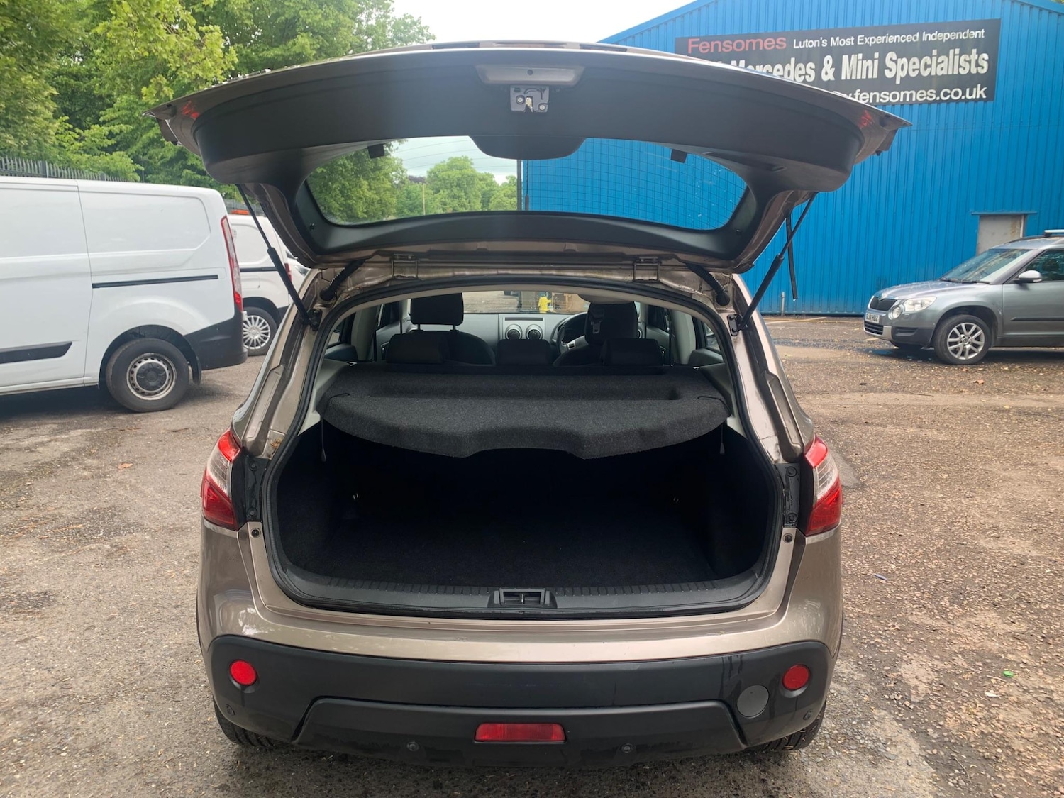 Used Nissan Qashqai 2012 for sale - 77957080: Photo 11