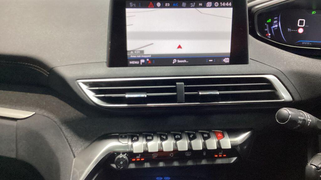 Used Peugeot 3008 2018 for sale - 77376759: Photo 11