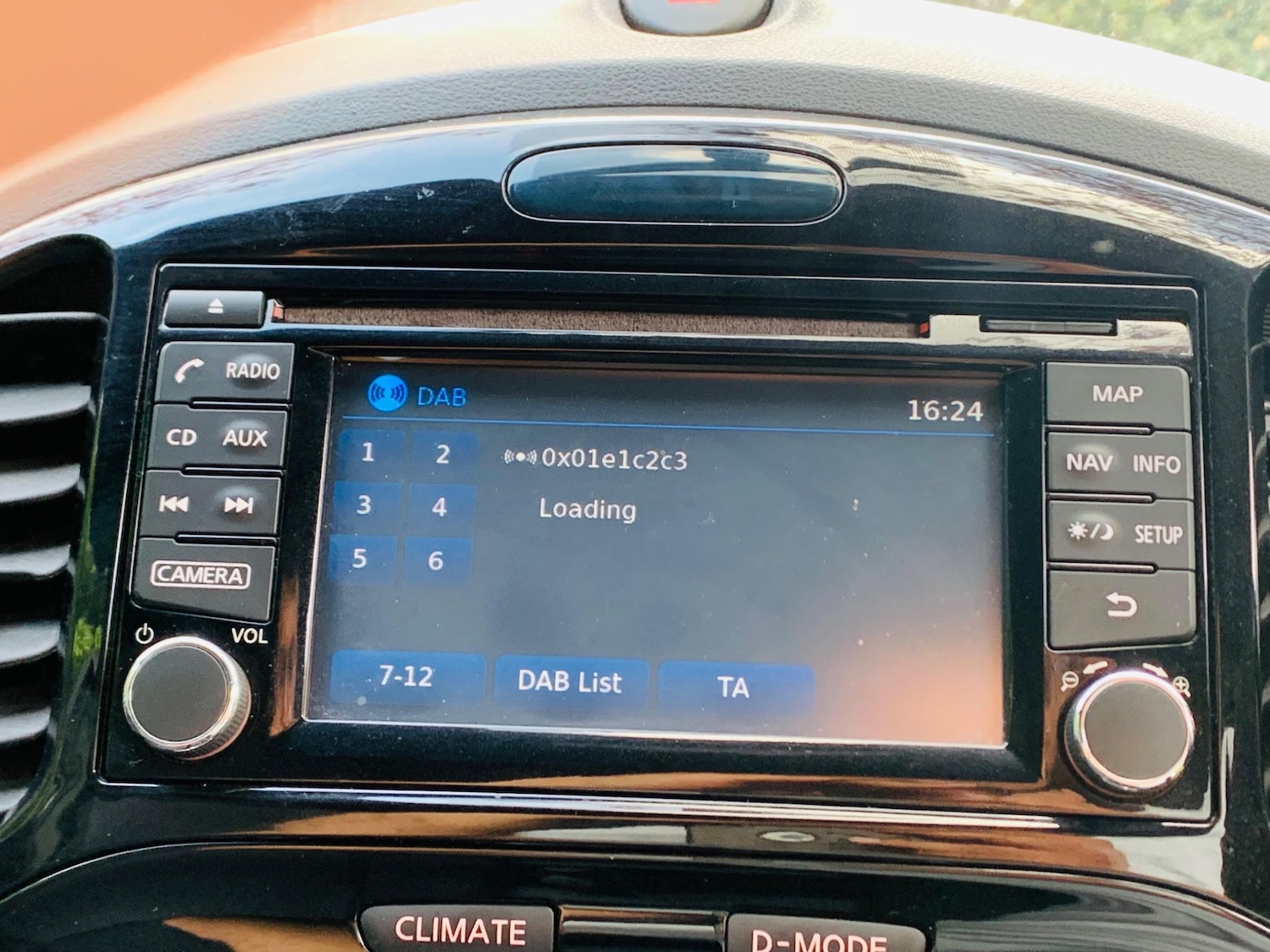 Used Nissan Juke 2014 for sale - 76850551: Photo 14