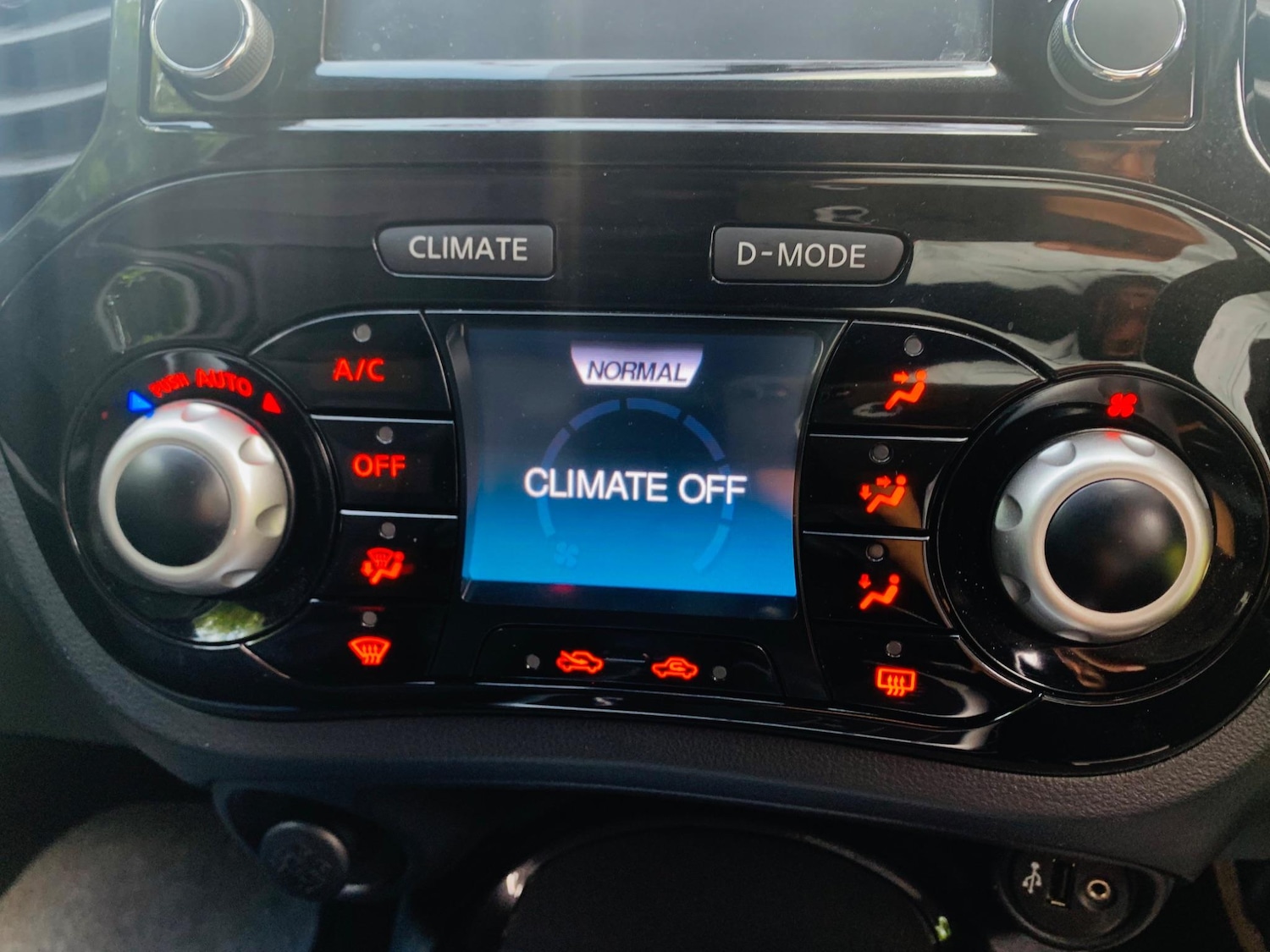 Used Nissan Juke 2014 for sale - 76850551: Photo 19