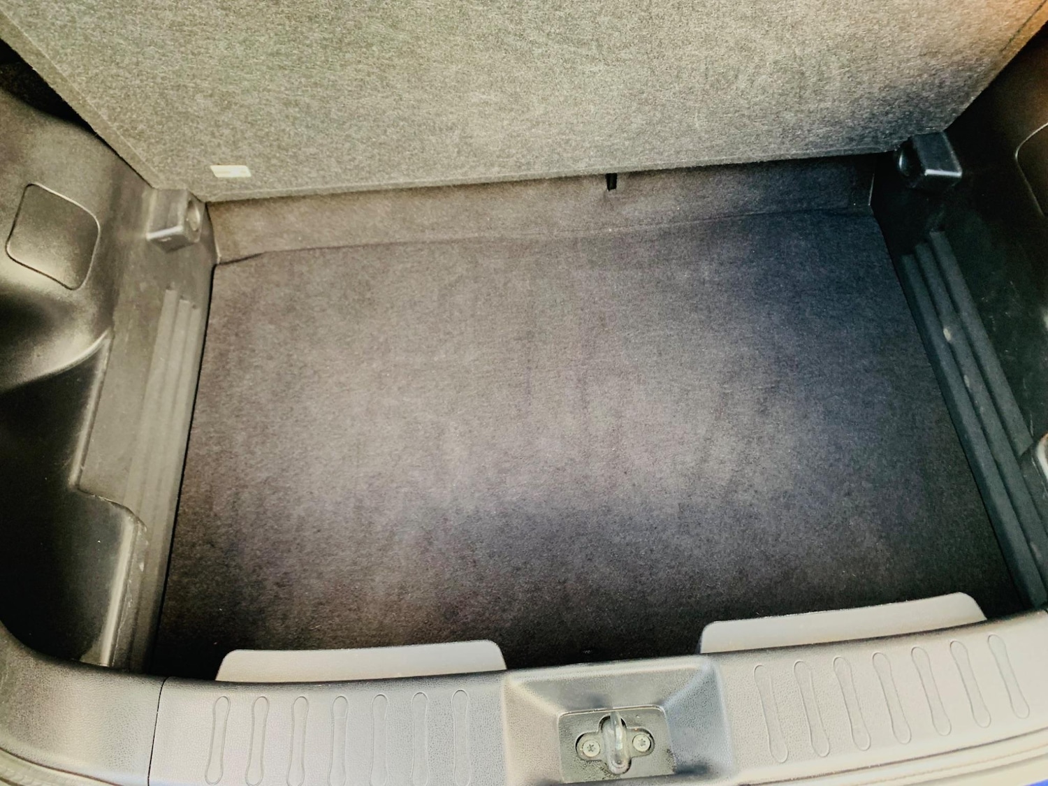 Used Nissan Juke 2014 for sale - 76850551: Photo 28