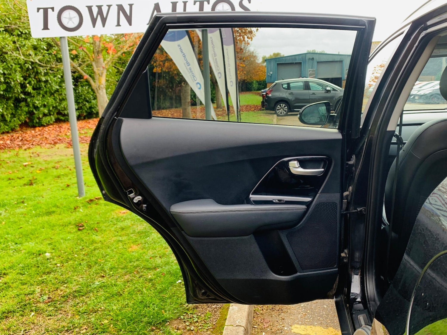 Used Kia Niro 2017 for sale - 76247727: Photo 44