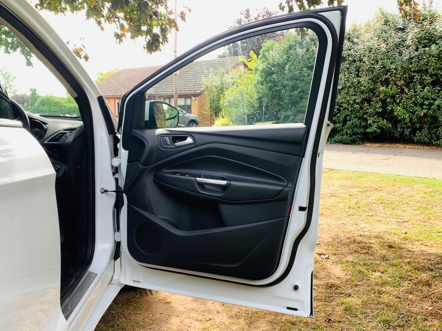 Used Ford Kuga 2016 for sale - 76994905: Photo 35