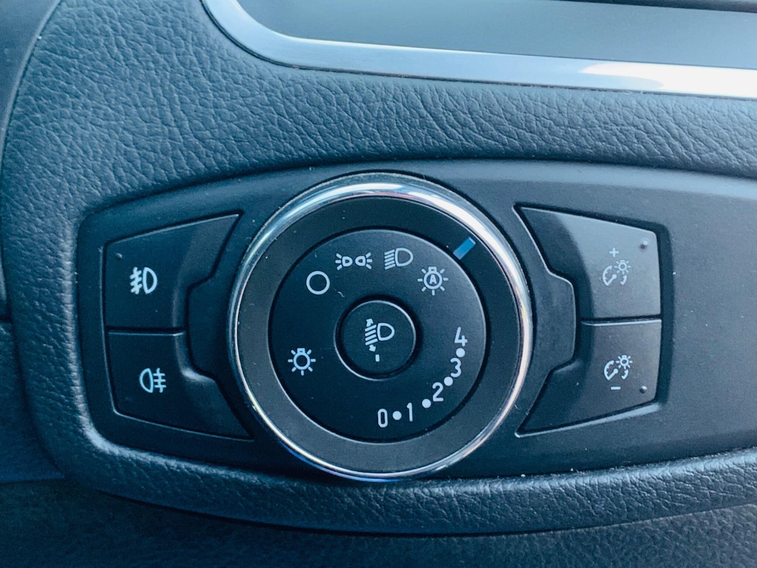 Used Ford S-Max 2017 for sale - 76994512: Photo 24