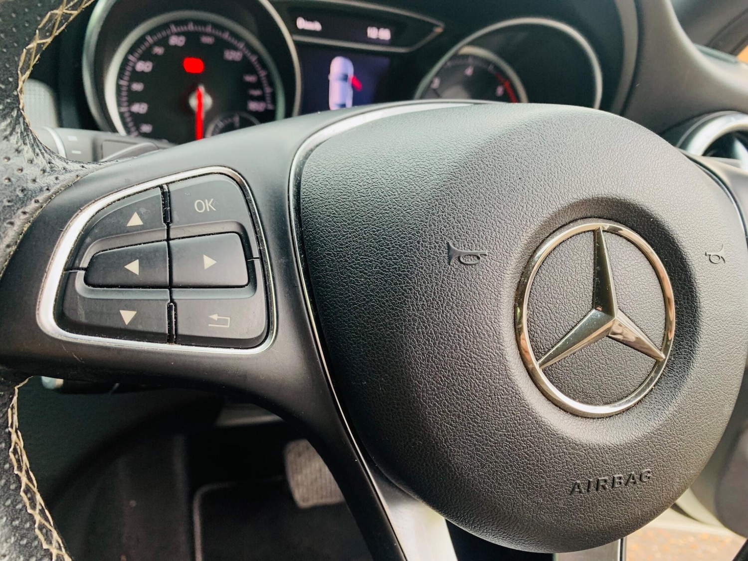 Used Mercedes-Benz CLA 2017 for sale - 76744824: Photo 13