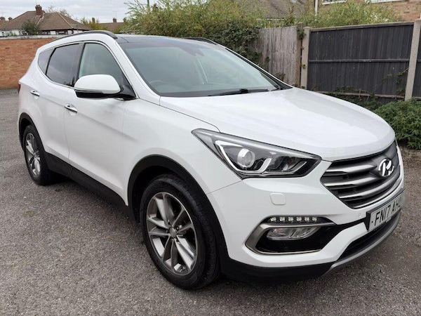 Used Hyundai Santa Fe 2017 for sale - 76295790: Photo 1