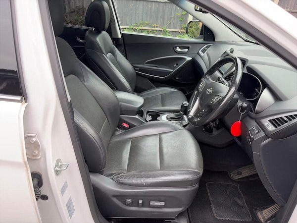 Used Hyundai Santa Fe 2017 for sale - 76295790: Photo 6