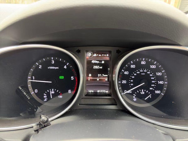 Used Hyundai Santa Fe 2017 for sale - 76295790: Photo 8
