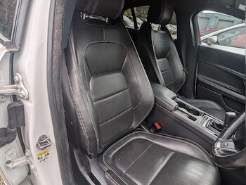 Used Jaguar XE 2019 for sale - 78363989: Photo