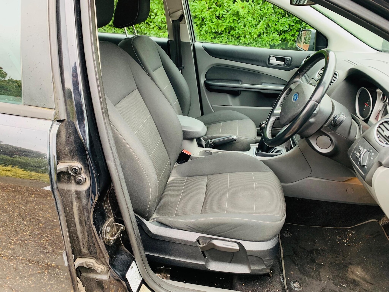 Used Ford Focus 2010 for sale - 76953399: Photo 9