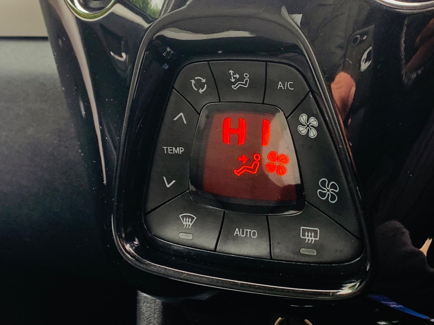 Used Toyota AYGO 2017 for sale - 77292004: Photo 13