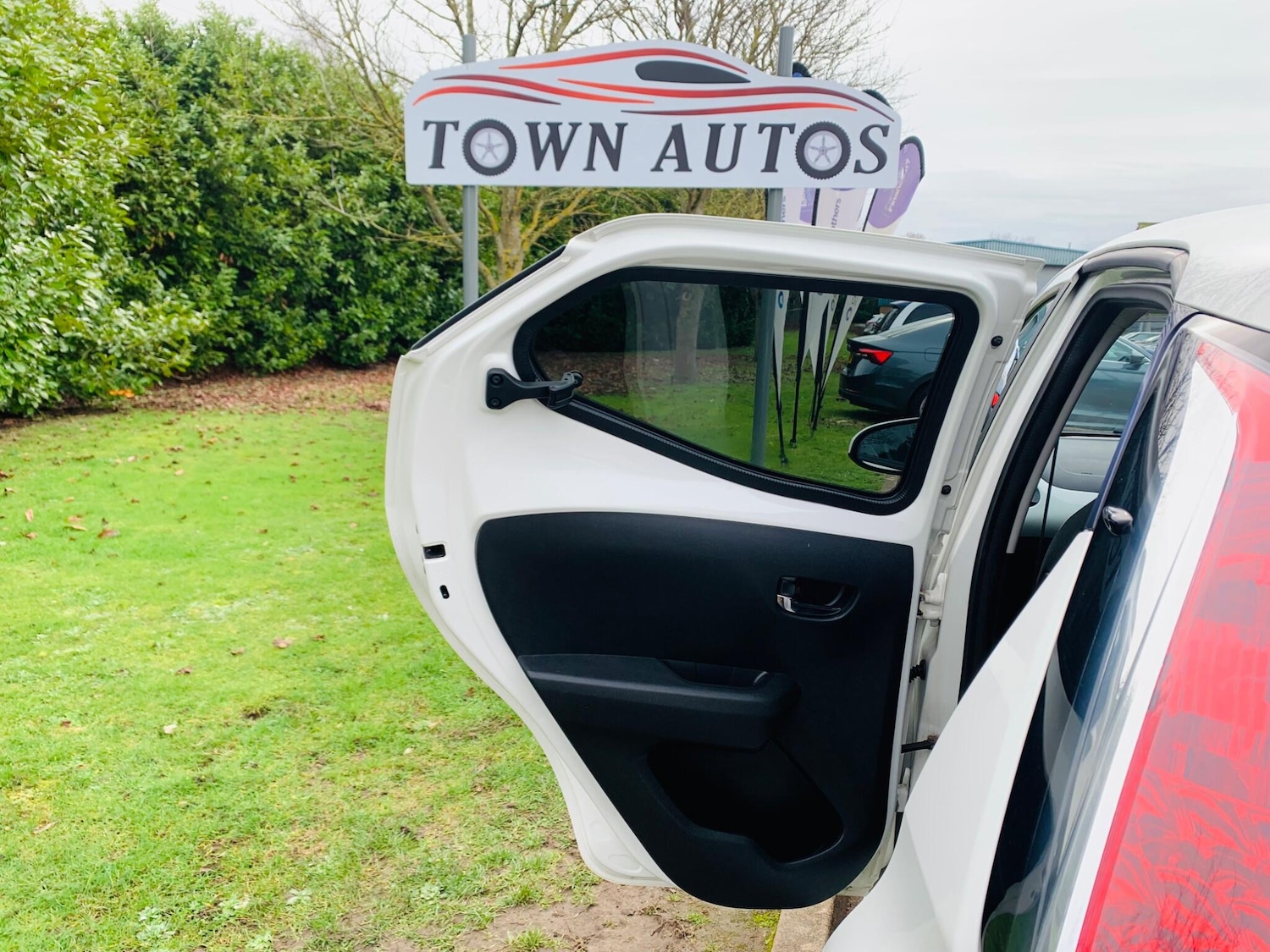 Used Toyota AYGO 2017 for sale - 77292004: Photo 23