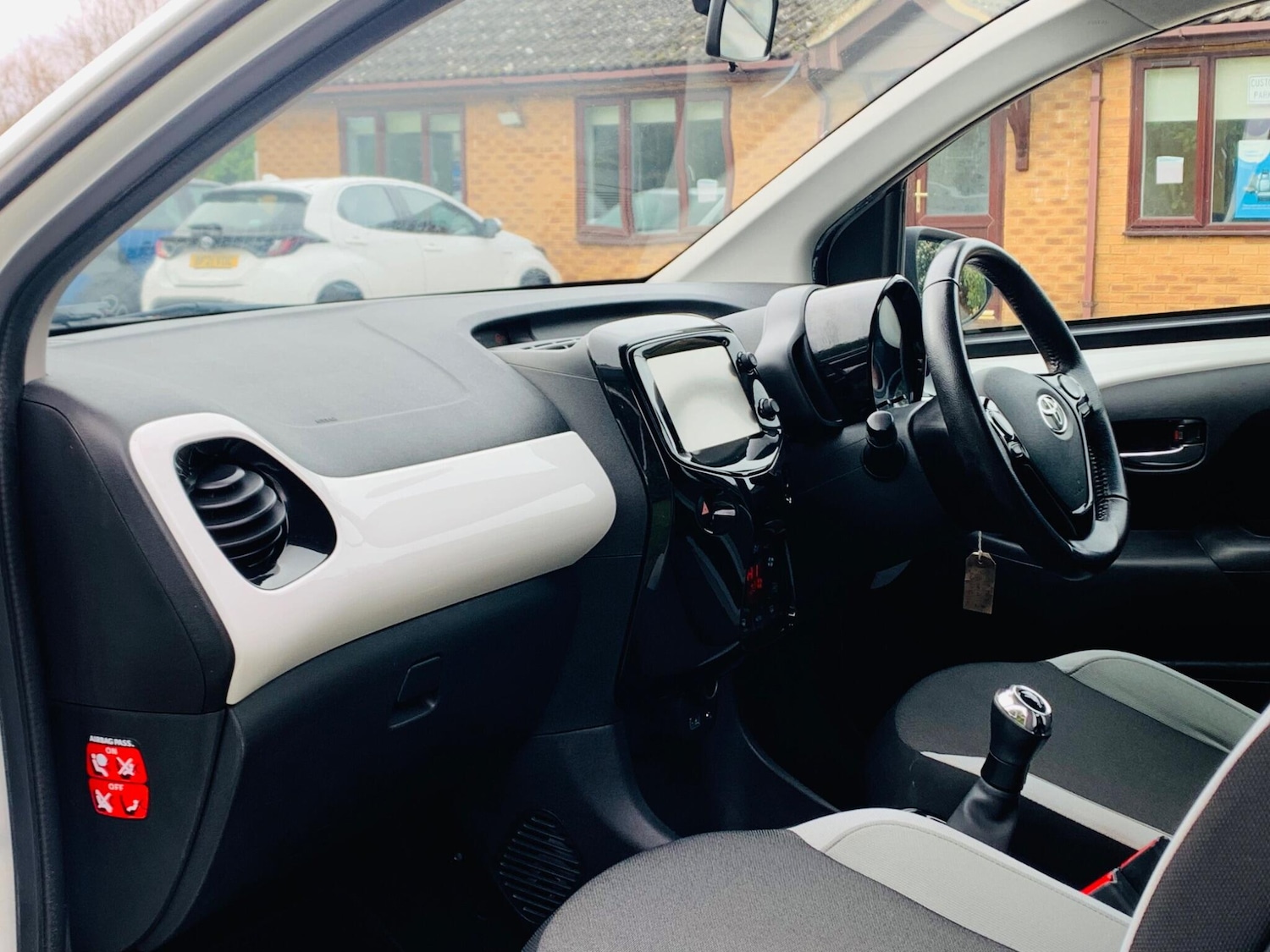 Used Toyota AYGO 2017 for sale - 77292004: Photo 27