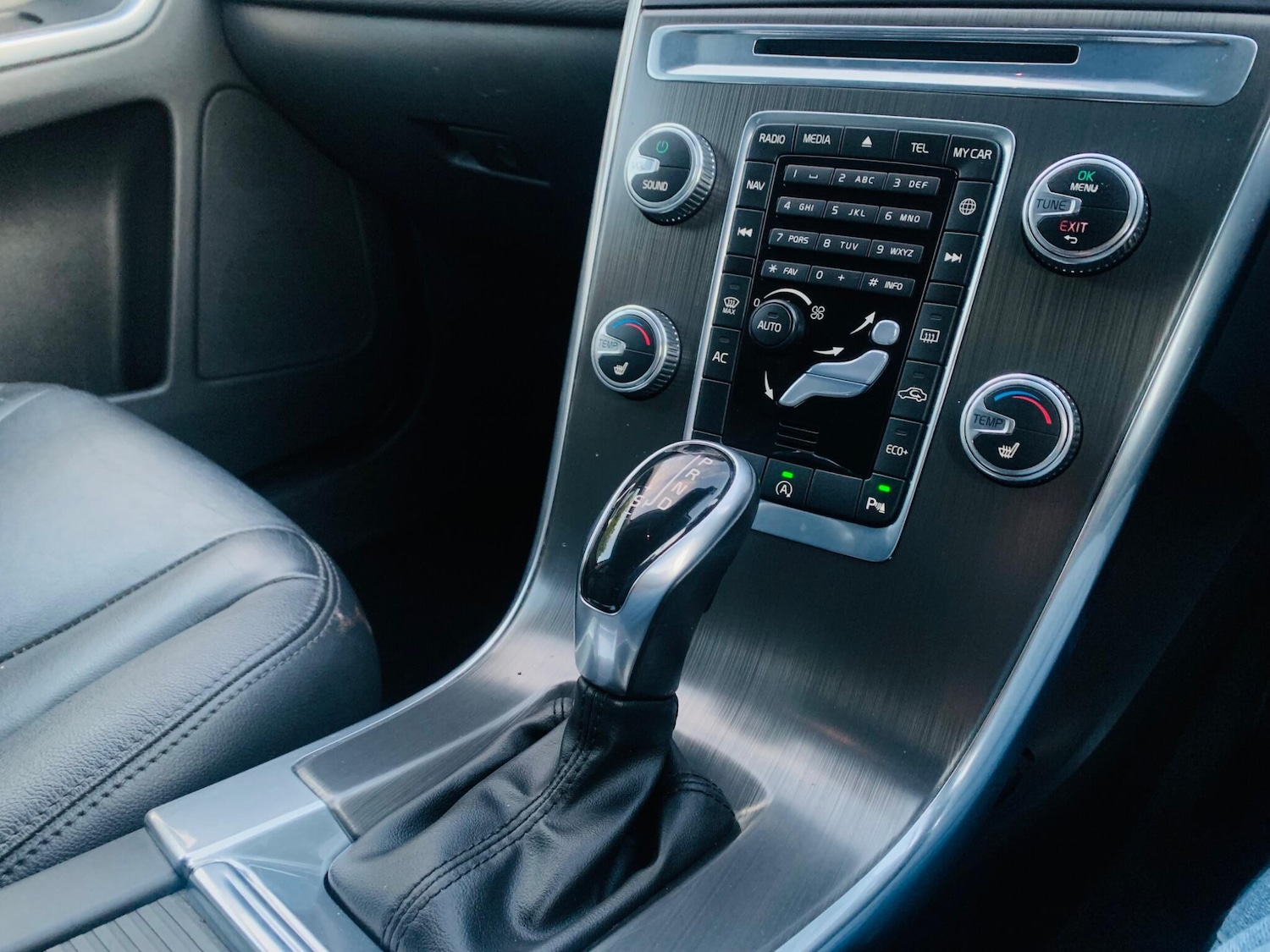 Used Volvo XC60 2015 for sale - 77387726: Photo 11