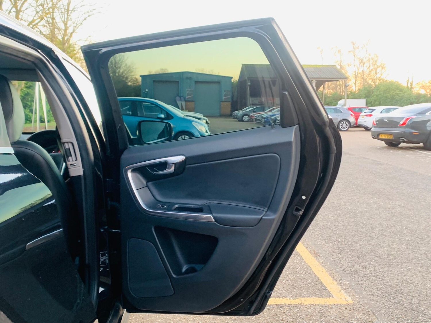 Used Volvo XC60 2015 for sale - 77387726: Photo 21