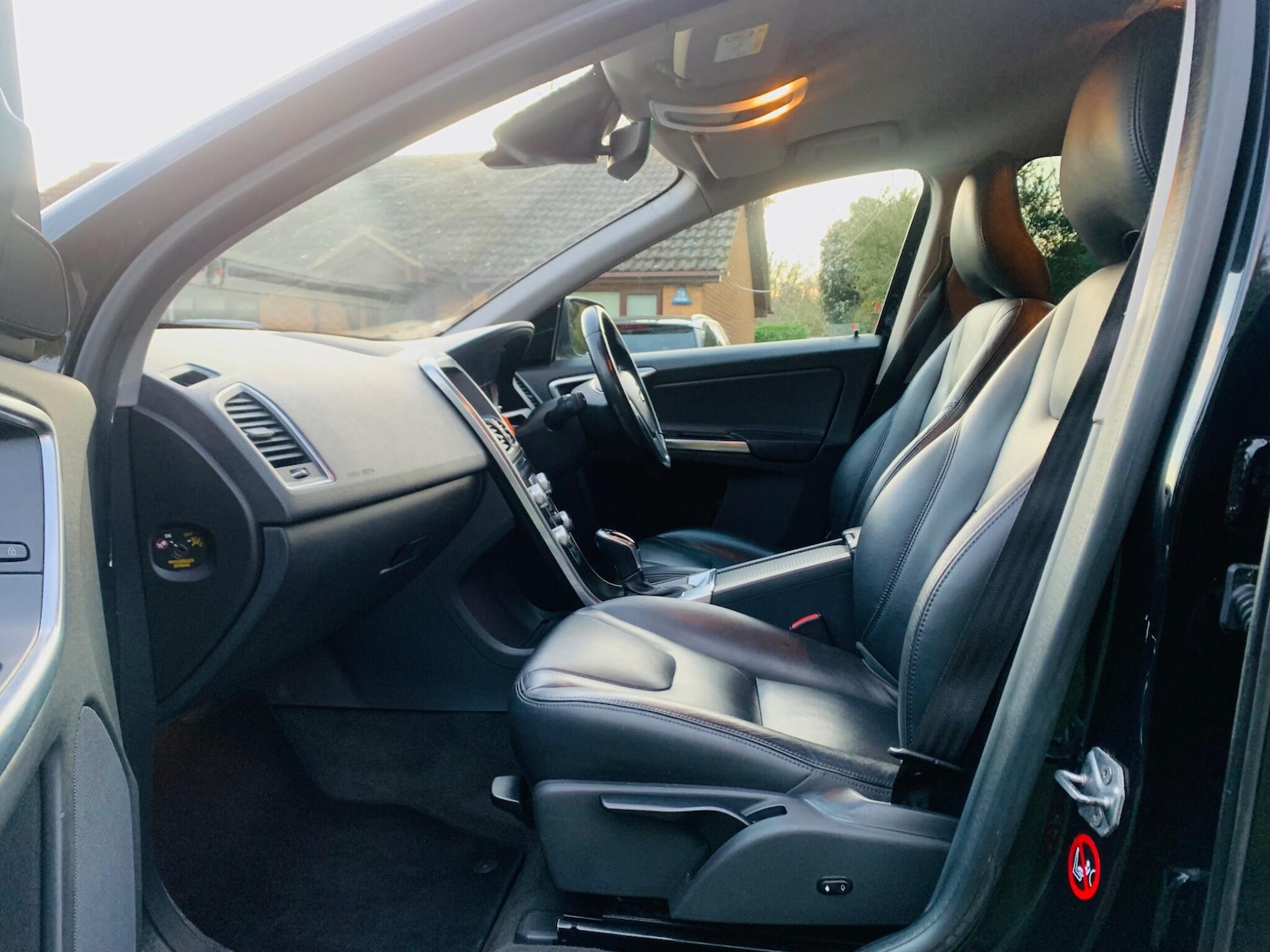 Used Volvo XC60 2015 for sale - 77387726: Photo 31