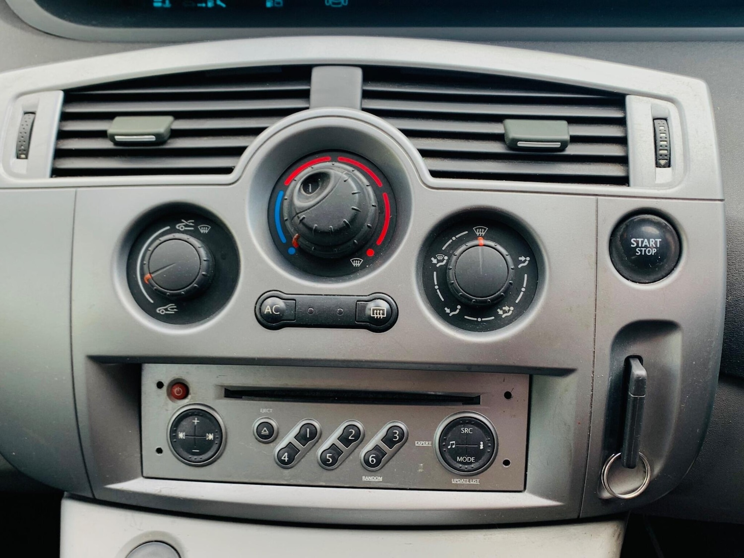 Used Renault Scenic for sale - 78086562: Photo 12