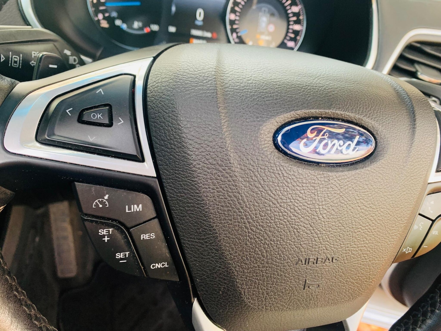 Used Ford Edge 2017 for sale - 76995371: Photo 15