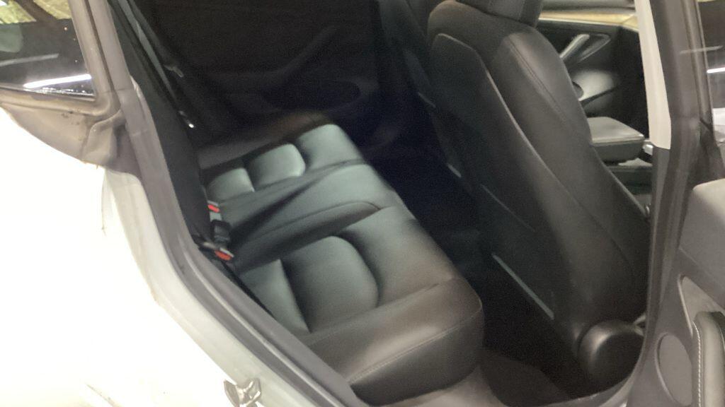 Used Tesla Model 3 2021 for sale - 77559323: Photo 8